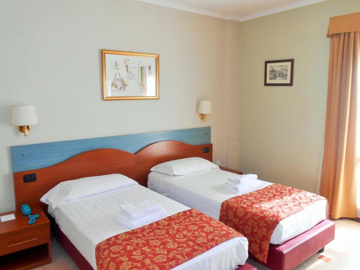 Hotel Riviera Fiumicino Exterior photo
