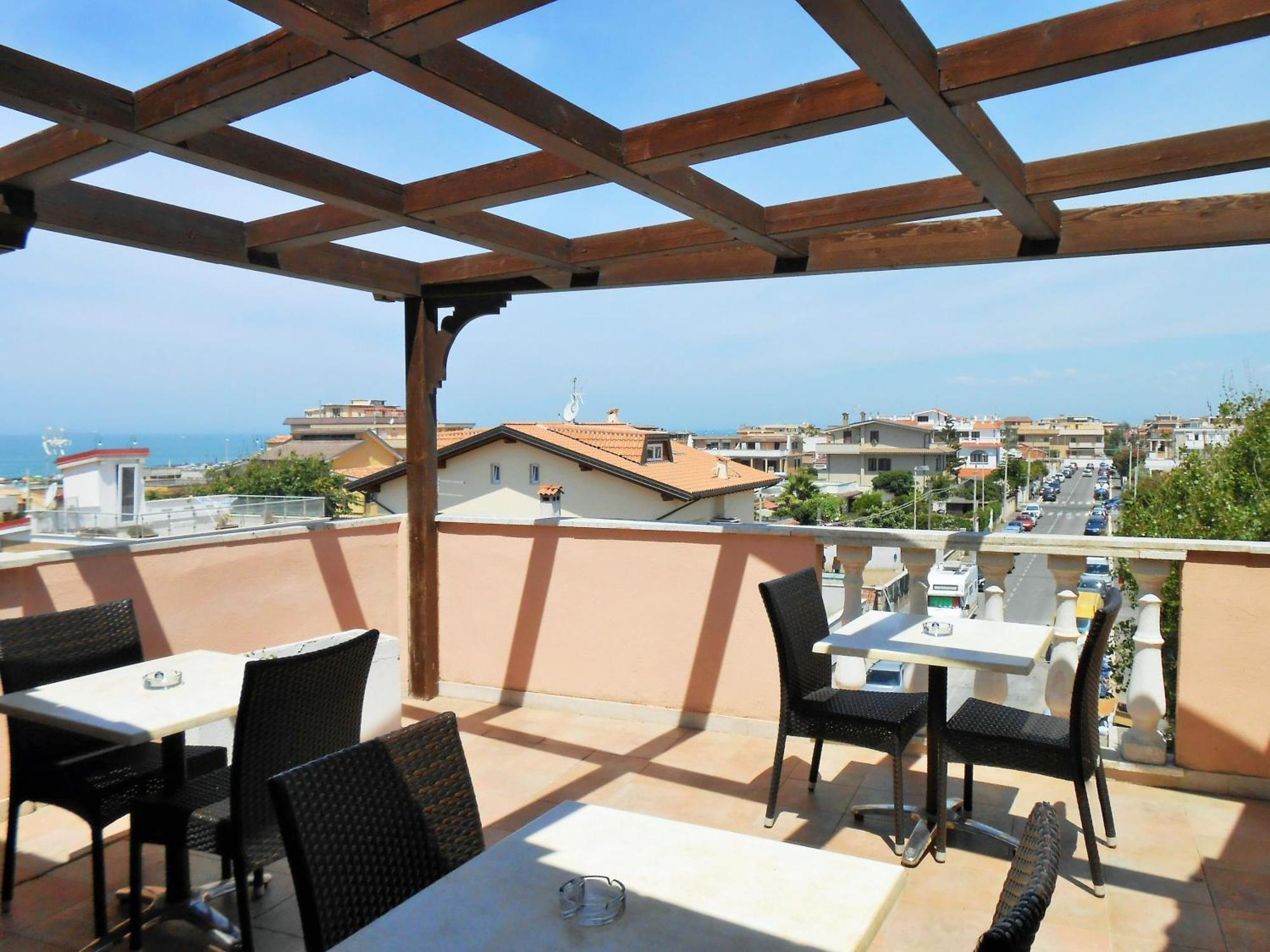 Hotel Riviera Fiumicino Exterior photo
