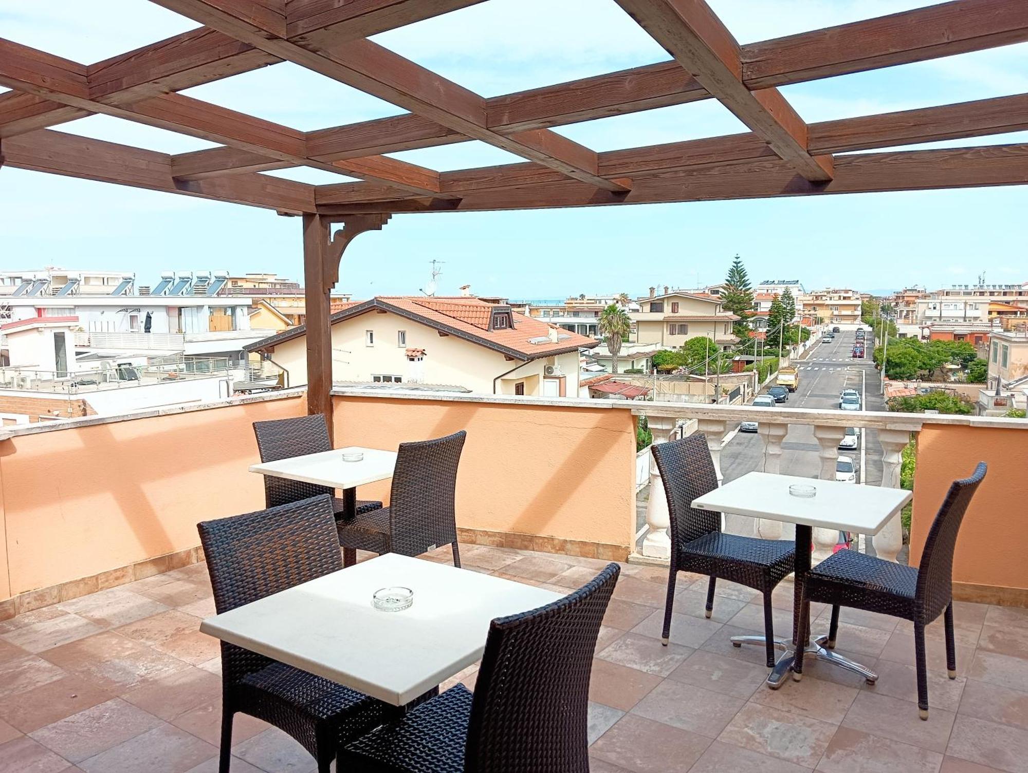 Hotel Riviera Fiumicino Exterior photo